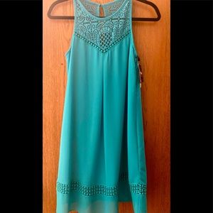 Women’s sleeveless aqua shift dress with lace top